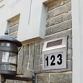 Pikkukuva 6 / 11: Talon numero aurinkoisella led-valolla hopea