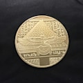 Miniatyrbilde 6 av 7: Nefertiti-mønster samleobjekt i metallmynt, minnemynt, kunstkolleksjon (gull)