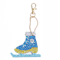 Miniatyrbillede 10 af 10: Diamantmaleri Nøglering Tegneserie Tøj Formet Diamant Nøglering Taske Ornament DIY Juledekoration