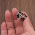 Miniatyrbillede 5 af 5: Herre- og dame-ring i rustfrit stål med poker spar es