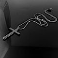 Pikkukuva 4 / 7: Ristiriipus miehille Ristiriipus VOIMAA Raamatun jae Ruostumattomasta teräksestä valmistettu kaulakoru Black Cross1