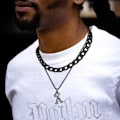 Miniatyrbillede 2 af 7: Krone Initial A-Z Halskæde, Iced Out Bogstav Vedhæng med 22-24 Tommer Kæde, Mænd Kvinder Bling Hip Hop Alfabet Navn Smykker Gave Store Initialer Halskæder A Black