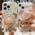 Pikkukuva 3 / 10: Sarjakuvakuori iPhonelle ja Bling Sparkle -puhelinteline Söpö puhelinkuori tytöille naisille Mickey iPhone 15 plus