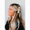 Miniatyrbilde 3 av 6: 4 stk. flate hårklemmer for kvinner - Flat Lay Claw Clip | Store flate klemmer for hår | Matte Flat Claw Clip | Sterkt hold Flat Lay hårklemme Black，White