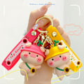 Pikkukuva 3 / 9: Avaimenperä, söpö kawaii-hattu-sika-avaimenperäkoriste, herkkä käsilaukun avaimet PVC-tarvikkeet lahjat lapsille pojille tytöille naisille vaaleanpunainen Yellow
