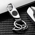 Miniatyrbillede 5 af 7: Karabinhage nøglering, nøgleringe til bilnøgle med 2 nøgleringe og anti-tabt D-ring, multifunktionelle nøgleringe til mænd og kvinder-sølv (gråt læder) Silver Grey Leather