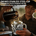 Miniatyrbild 4 av 7: Personlig Rostfri Mugg - V8 & V6 Motor Design, 44 cl Handgjord Hållbar & Stilren, Perfekt för Bilentusiaster (V8) v6