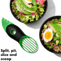 Miniatyrbillede 3 af 9: Good Grips 3-i-1 Avocado Slicer - Grøn