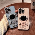 Pikkukuva 5 / 6: 6D galvanoitu astronautti piilotettu jalustakotelo iPhonelle Naisastronautti taittuva jalusta iPhone-kotelo kamerasuojalla Pehmeä TPU iskunkestävä puskuri Pink iPhone 11 Pro Max