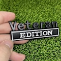 Pikkukuva 3 / 3: 2 kpl Veteraan Edition -auton tarraemblem 3D-kirjaimet merkki ulkoauton kuorma-auton tarrat, hauskat kirjaimet tarrat sopivat ajoneuvoon, kuorma-autoon, maasturiin, oven koristeluun