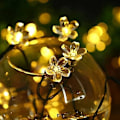 Miniatyrbilde 7 av 8: Solcelledrevne blomsterlyskjeder utendørs, vanntette 50 LED-lyskjeder, juledekorasjoner for hagegjerde, uteplass, hage, juletre, hjem, plen, bryllup White