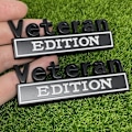 Pikkukuva 1 / 3: 2 kpl Veteraan Edition -auton tarraemblem 3D-kirjaimet merkki ulkoauton kuorma-auton tarrat, hauskat kirjaimet tarrat sopivat ajoneuvoon, kuorma-autoon, maasturiin, oven koristeluun