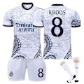 Miniatyrbillede 1 af 2: 23-24 Real Madrid Dragon White Special Edition Fodboldtrøjer Børns fodboldsæt No.8 Kroos M