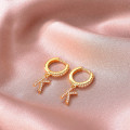 Miniatyrbild 2 av 7: AVEKI 18K Delikat förgylld Pave Cubic Zirconia Brev Charm