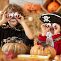 Pikkukuva 4 / 5: 30 kpl Halloween-silmämunat Muoviset pelottavat silmämunat Halloween-silmämunat Rekvisiitta Halloween-juhlakoristeisiin Tarvikkeet【mo】