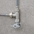 Miniatyrbillede 2 af 5: 3-vejs 3/8\" og 1/2\" 3-vejs adapter T-stykke rustfrit stål 3/8\" vandrør T-stik børstet nikkel