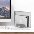 Miniatyrbillede 5 af 5: Vertikal bærbar computer stand - SPACEMax justerbar GRIPLock Anti-Tip silikone 4 slots aluminium skrivebordsstativ - dobbelt dock stand - 2 telefonslots passer til op til 17,3” bærbare computere, tablets, telefoner - grå