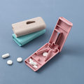 Miniatyrbillede 4 af 5: 3-delt Pilledeler og -separator med Opbevaringsrum, Skærer