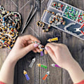 Miniatyrbild 5 av 5: 200 Mini-Pomponger i Läder för DIY-Nyckelringar