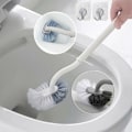 Miniatyrbillede 1 af 5: 2-pak skrå toiletbørste med buet design til dyb rengøring,