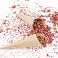 Miniatyrbilde 1 av 5: 30 ark med kraftpapir + 50g blomsterfragmenter bryllup
