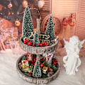 Miniatyrbilde 4 av 5: Mini Juletrær, Små Furutrær med Trebaser for Jul Feriefest Hjem Bordplate Tredekor (Grønn 4stk)