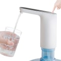 Miniatyrbilde 1 av 5: Flaskevanndispenser, innebygd elektrisk drikkevannpumpe 120