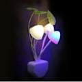 Miniatyrbillede 2 af 5: EU-stik LED-svampenatlys 7 farver skiftende lyssensor væglampe seng til stue badeværelse soveværelse