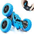 Pikkukuva 1 / 5: Kauko-ohjattava 360° temppuauton, 2,4 GHz:n RC-auto, kaksisuuntainen kaukosäätimellä, pyöränvalot, 4 akkua, 4WD maastoauto