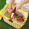 Miniatyrbillede 4 af 5: En gul sammenklappelig picnic kurv 30L indkøbs kurv med låg og