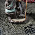 Miniatyrbilde 2 av 5: 1 stk Liten Munk Buddha Design Keramisk Tilbakestrøm Røkelse