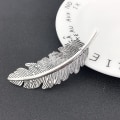 Miniatyrbilde 3 av 5: Sett med 3 hårklipp Bladformet hårklipp Minimalistisk metalldesign