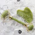 Pikkukuva 1 / 5: Jade-rulla ja Gua Sha -työkalu, kasvo- ja kaulan hieronta