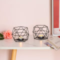 Miniatyrbilde 3 av 5: 2 svarte lysestaker, geometriske metall-telysstaver