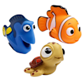 Pikkukuva 1 / 5: Disney Finding Nemo kylpyammelelut - Dory, Nemo ja Squirt — Suihkutteleva kylpyammelelut aistipeliin - 3 kpl