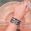 Miniatyrbilde 3 av 5: Hjerte skinninnpakningsarmbånd stablebare Boho mansjettarmbånd trendy R