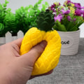 Miniatyrbillede 2 af 5: Langsomt Frigiven Ananas Klem Decompression Legetøj PU Legetøj