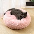 Miniatyrbillede 2 af 3: Komfortabel og beroligende vaskbar donutformet plys katte- eller hundebed