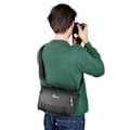 Miniatyrbild 4 av 4: Adventura SH 140 III axelväska för Lowepro spegellösa och SLR-kameror i svart