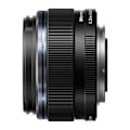 Miniatyrbild 2 av 3: Objektiv med fast brännvidd - Om System - M.Zuiko Digital 17 mm f/1.8 II - Svart - Micro 4/3-fäste - 2 års garanti