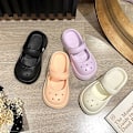 Miniatyrbild 4 av 7: mjuka tofflor slider sandaler skor foppatofflor barntofflor fopp vit 210