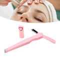 Miniatyrbild 1 av 8: Rosa 3 i 1 ögonbrynsklipper borste trimmer multifunktionell manuell ögonbrynsformningsverktyg