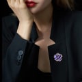 Miniatyrbillede 8 af 8: Elegant Blomster Brosche Pin Rhinestone Kronblad Tøj Tilbehør Blomst Brosche Pin Blålig Lilla