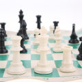 Miniatyrbild 5 av 8: Bärbar schackuppsättning med ryggsäck främjar barns intelligens spel