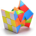 Miniatyrbild 4 av 8: Twisty Stickerless 3x3x3 Magisk Kub, Livfullt Starkt Färgschema, Vriden Fasdesign