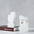 Miniatyrbillede 1 af 2: Moderne, meget enkelt fitting værelse, stue, arbejdsværelse - Perfet white