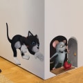 Miniatyrbild 4 av 5: Katt Mus Väggdekal Vinyldekaler Dekorativ konst Köksdekorationer Kitty Hole Väggdekaler Sovrum- Perfet