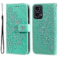 Miniatyrbillede 1 af 4: Syv-bladet Blomster Præget Læder Telefon Cover - Perfet Compatible with MotorolaMoto G35