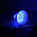 Miniatyrbillede 4 af 5: Holdbar og Lysende LED Badminton Bold til Indendørs / Udendørs (4 Farver) - Perfekt
