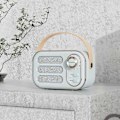 Pikkukuva 2 / 2: Monitoiminen Mini Kannettava FM-Radio Bluetooth-Kaiutin USB TF AUX Sisä- ja Ulkokäyttöön Retro-Design Langaton Kaiutin - Täydellinen Light Blue